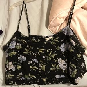 Flowered crop tank